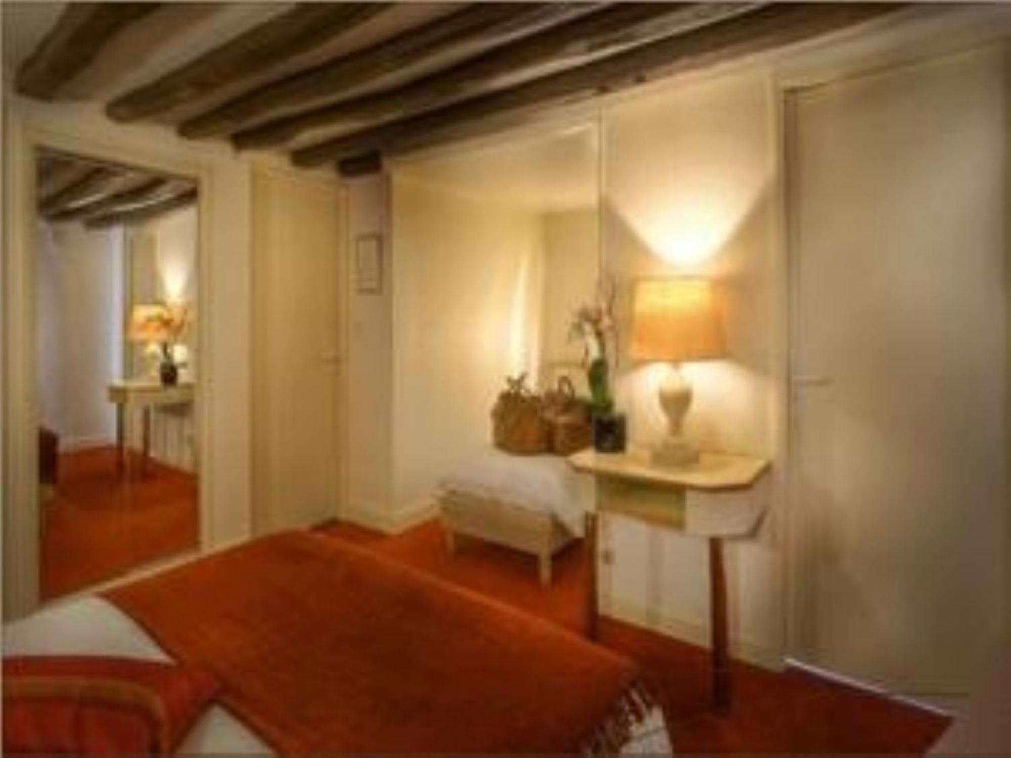 Superior Plus Room
