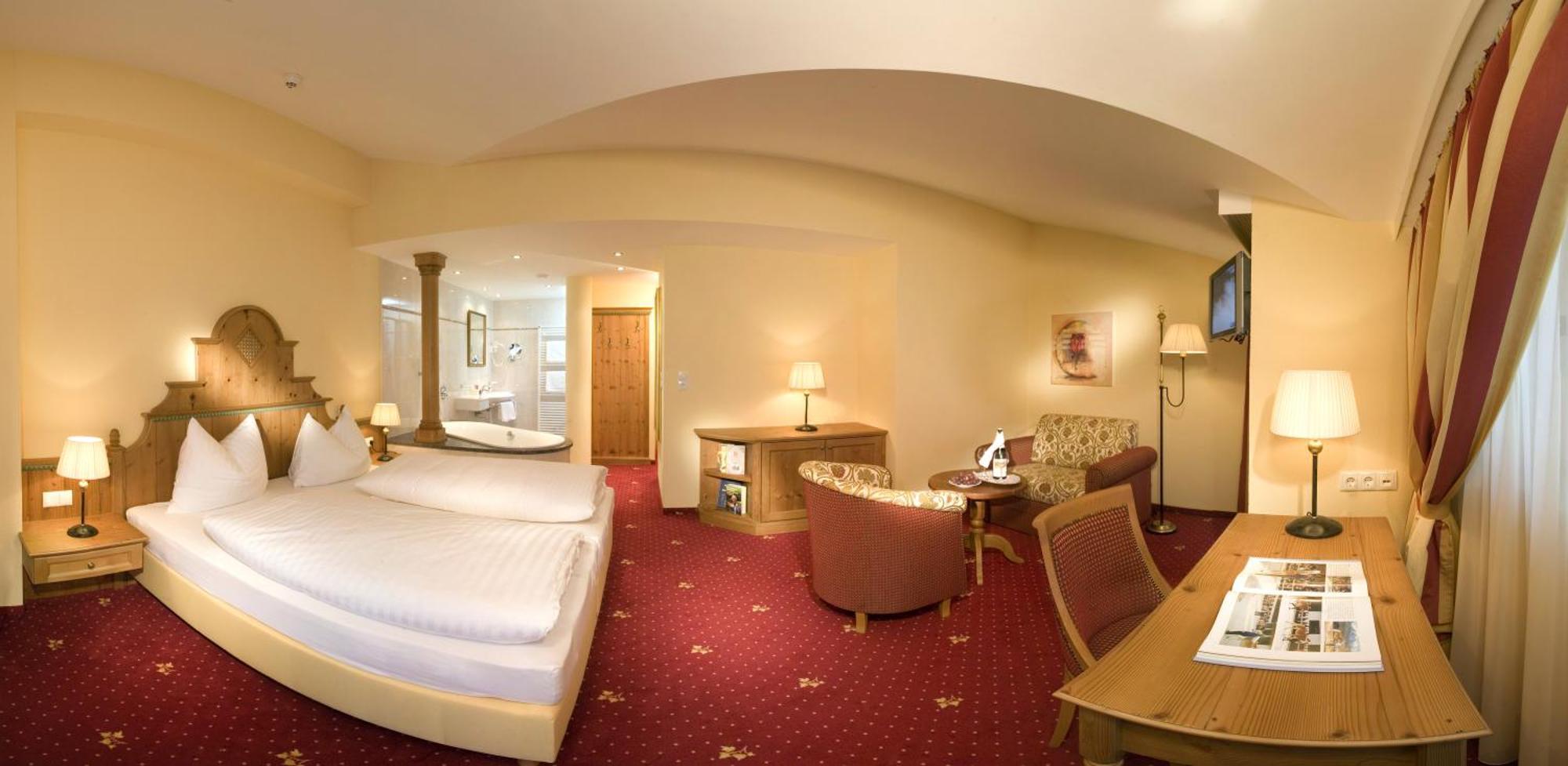 Deluxe Triple Room