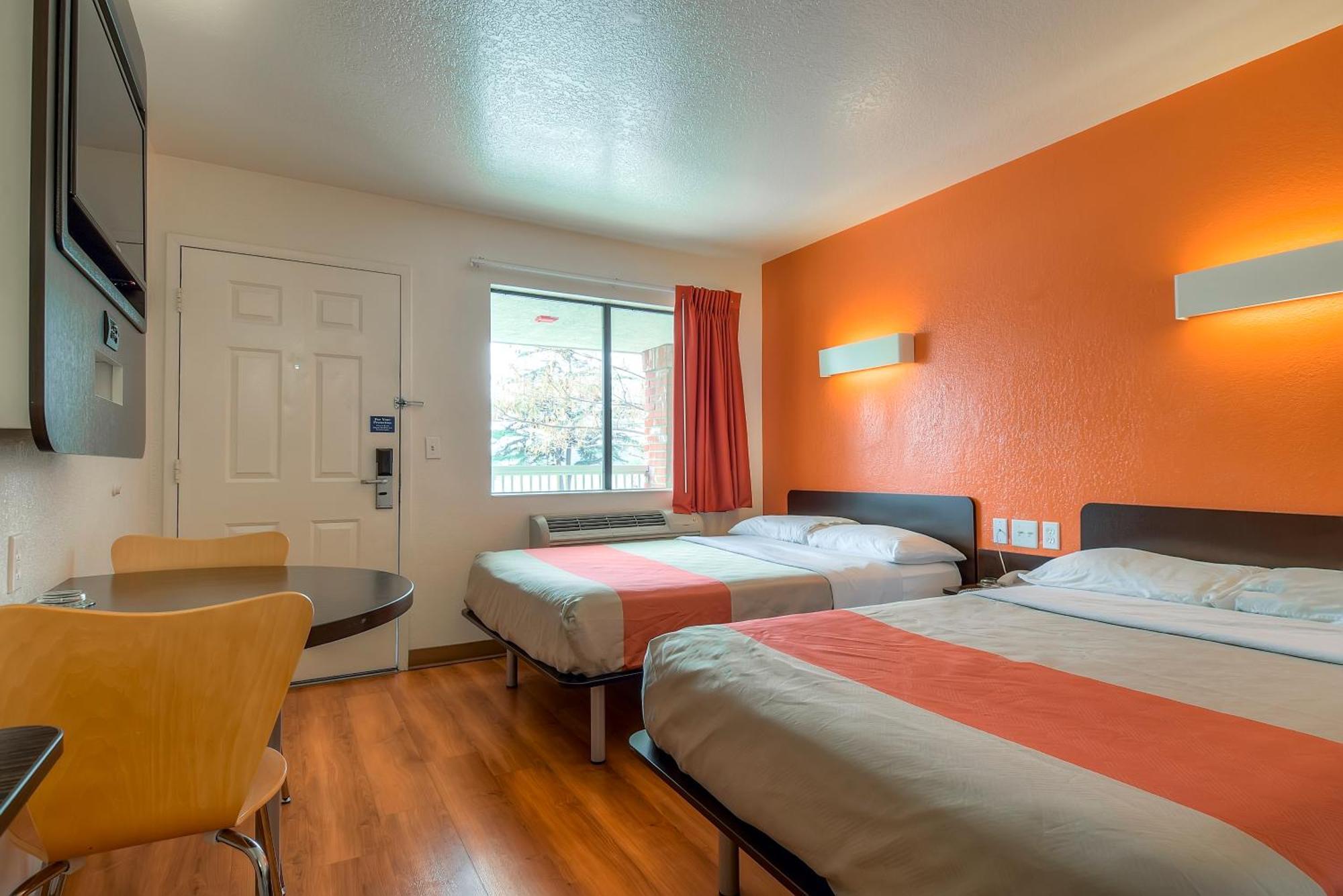 Quadruple Room,708929494:JPEG