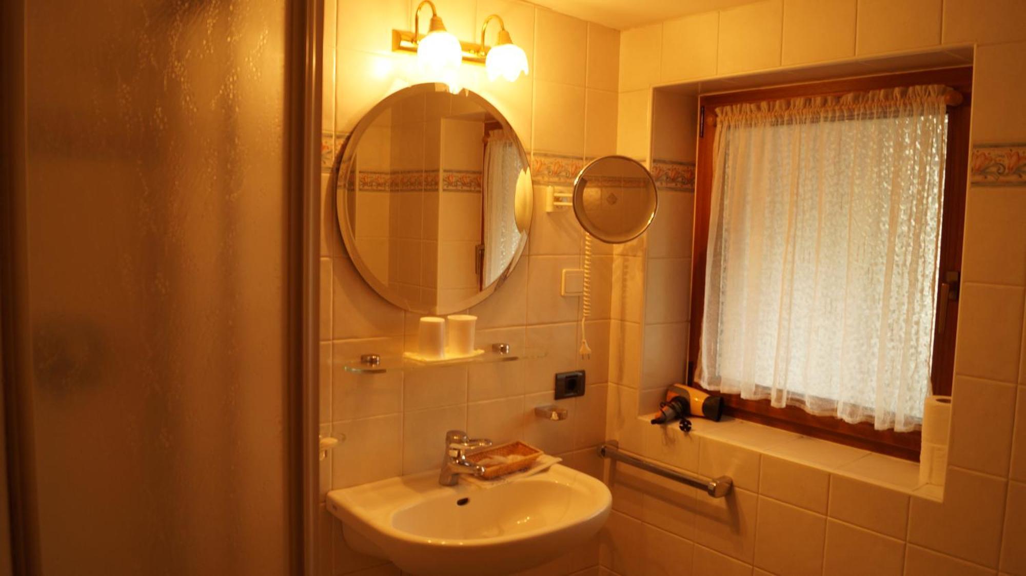 Double Room Balcony,728686699:JPEG