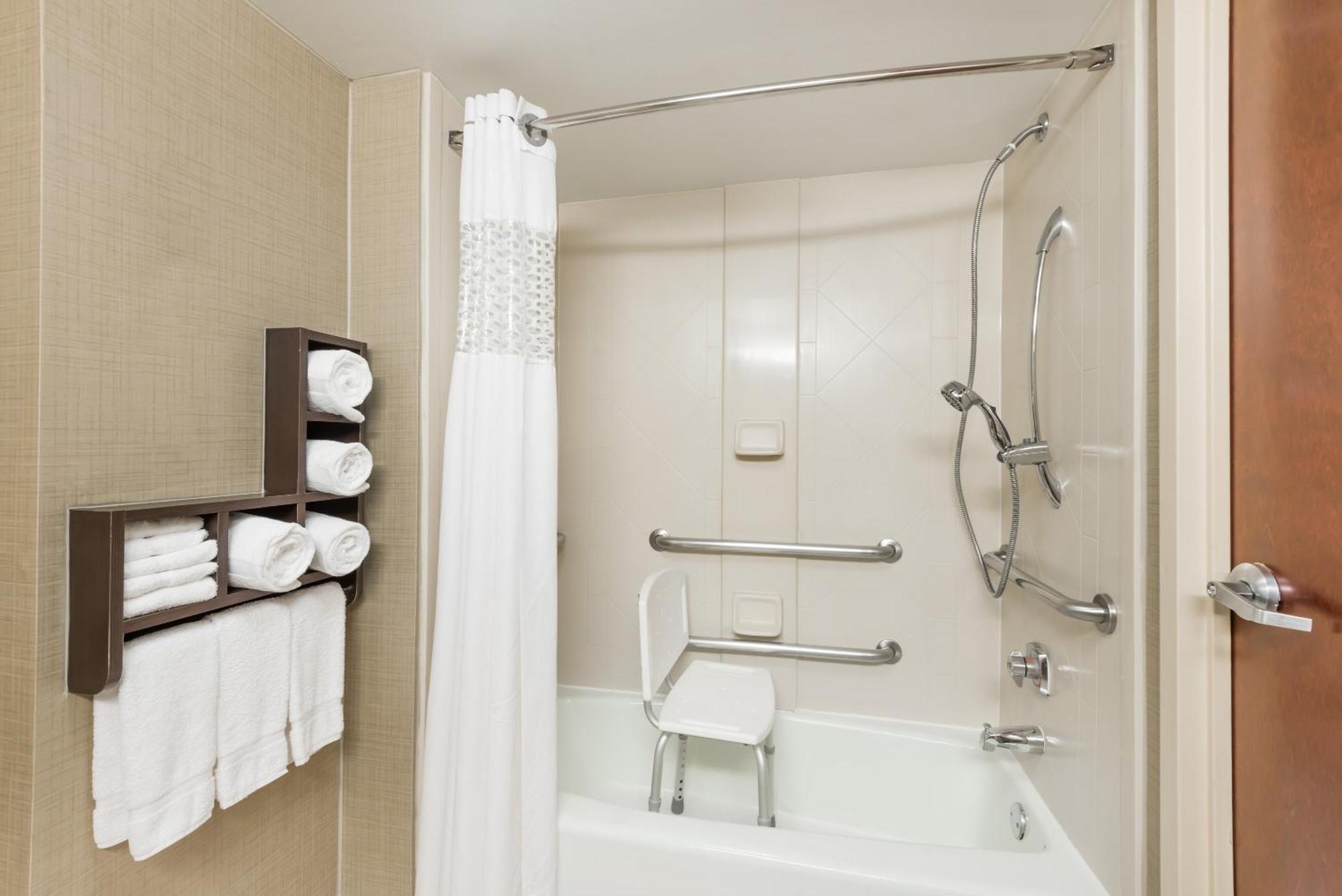 King Room - Disability Access/Non-Smoking