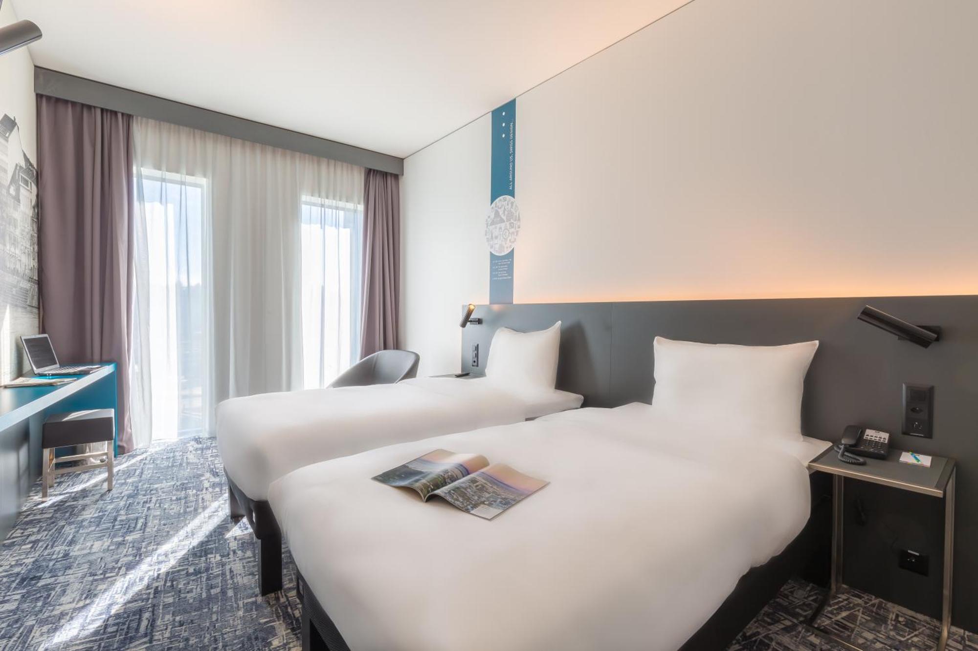 Standard Twin Room Sofa
