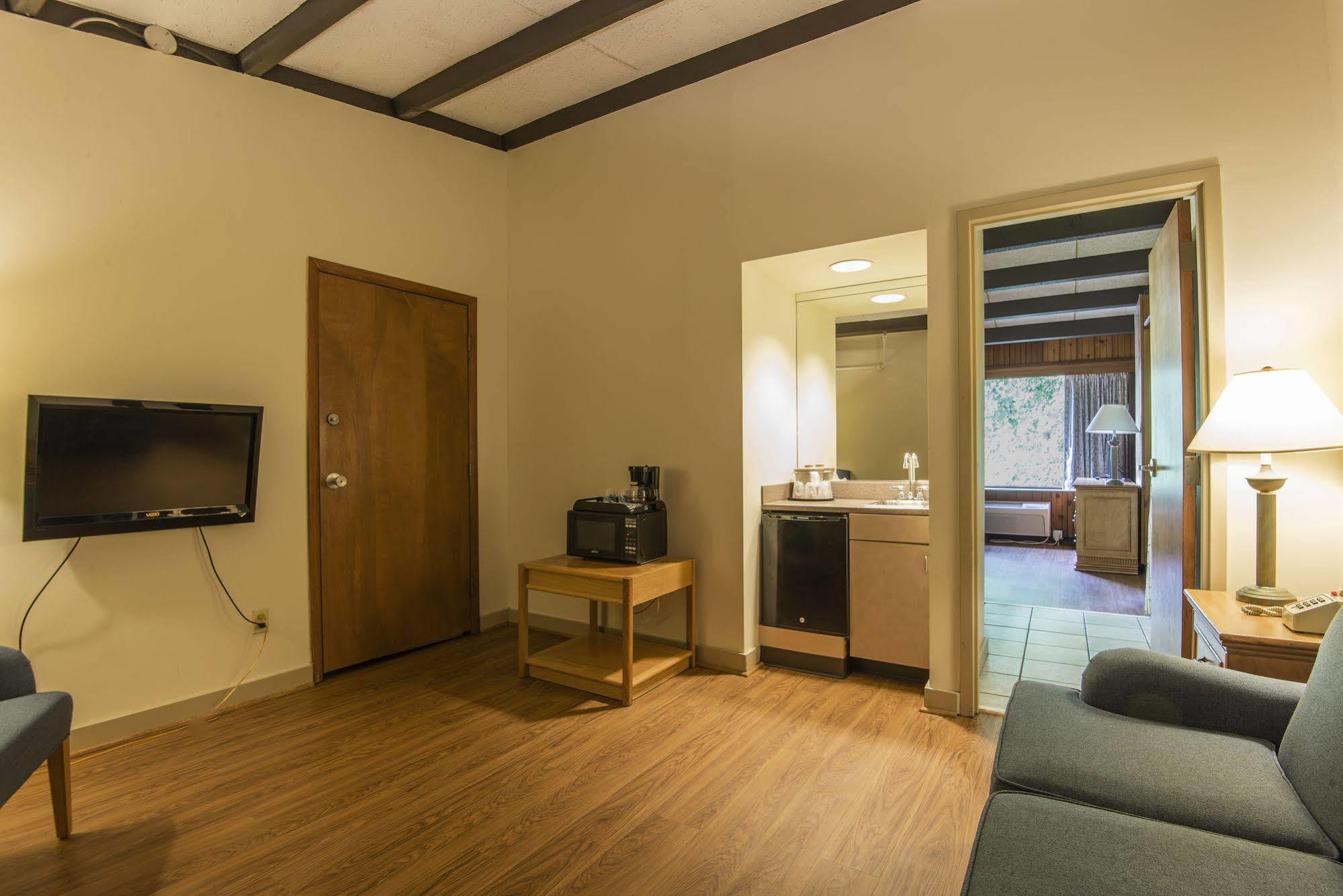 Queen Suite