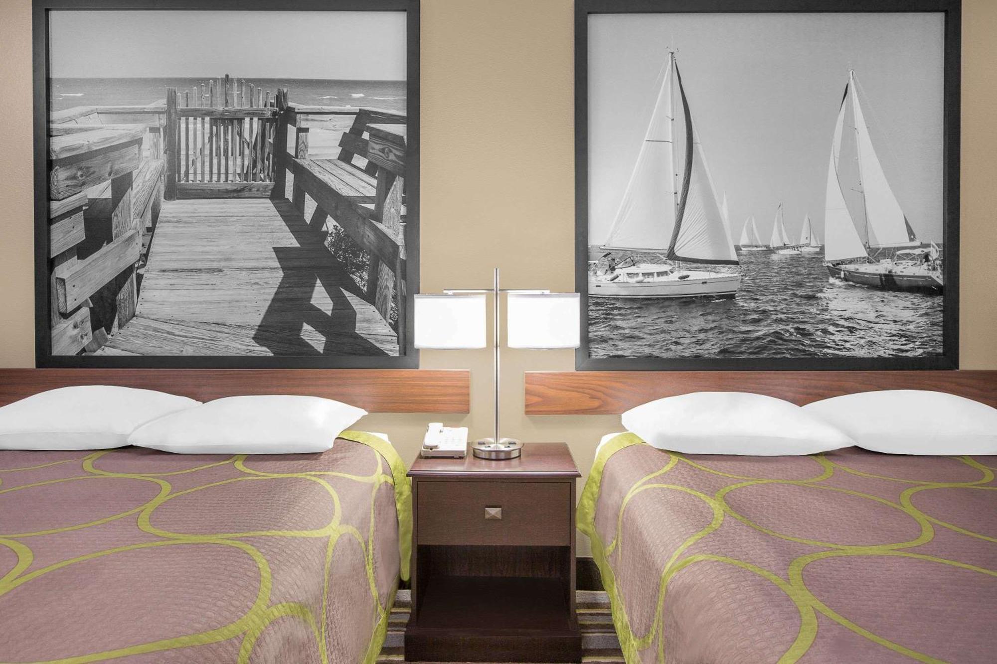 Queen Room with Two Queen Beds - Non-Smoking
