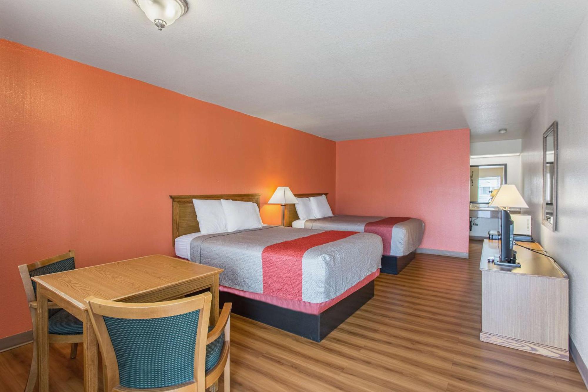 Deluxe Queen Room Two Queen Beds Non-Smoking