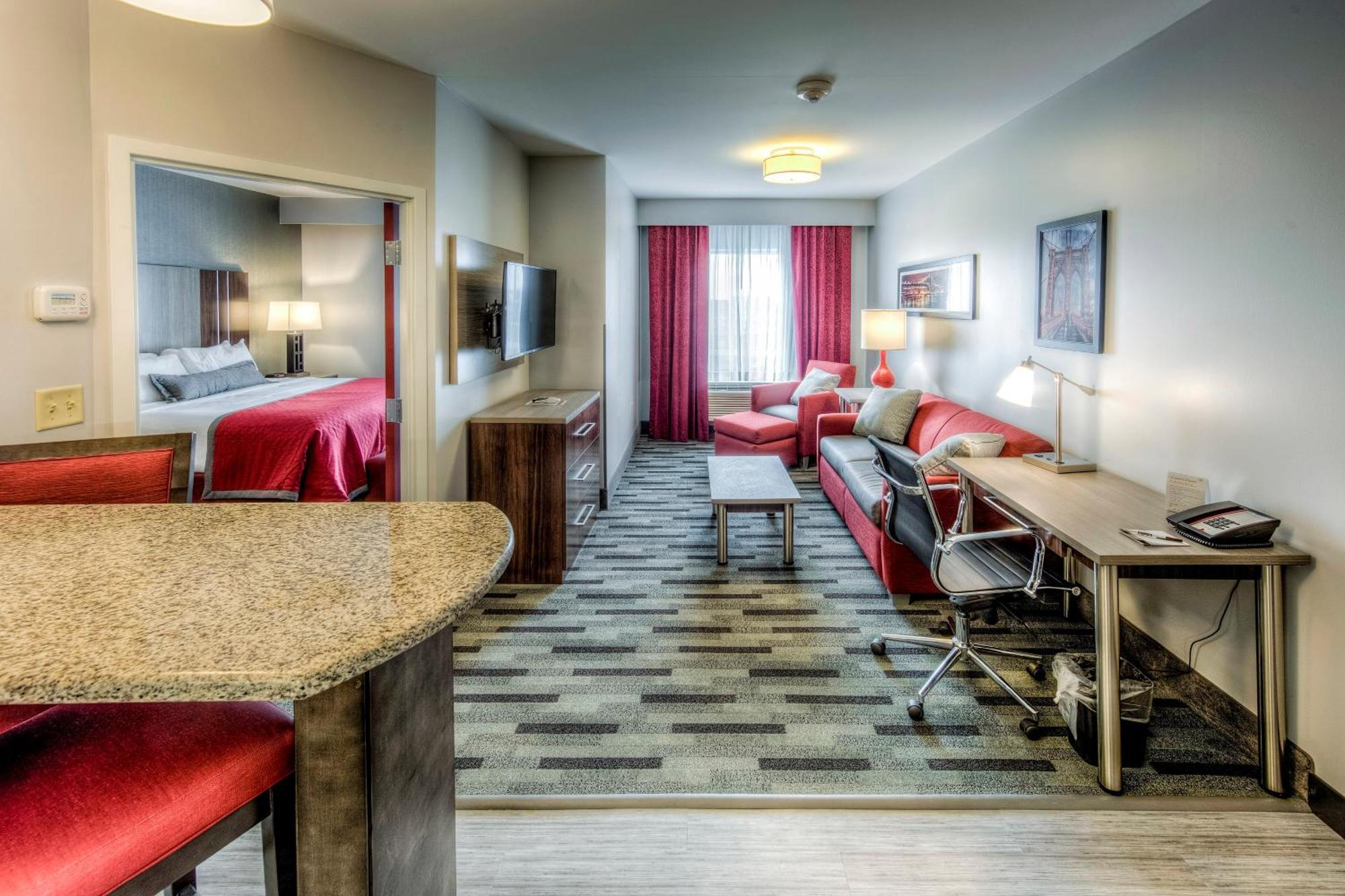 One-Bedroom King Suite