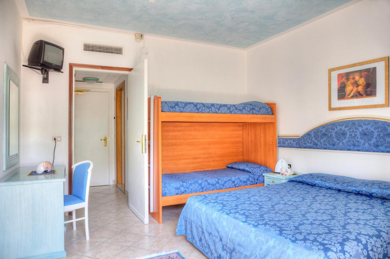 Triple Room Balcony,717808342:JPEG