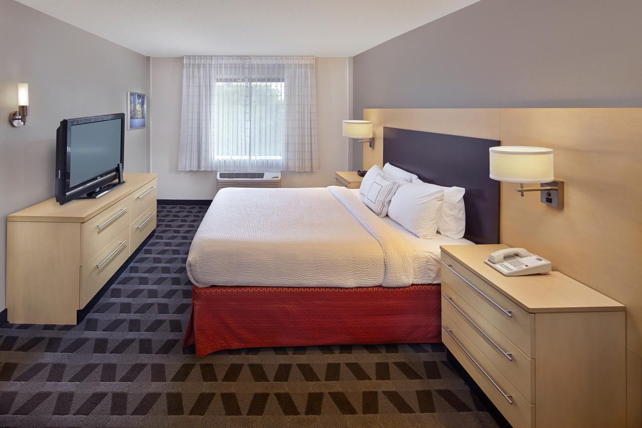 One-Bedroom King Suite Sofa Bed