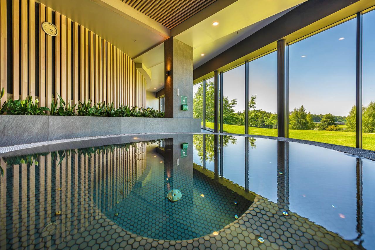Deluxe Suite with Vitality Pool access