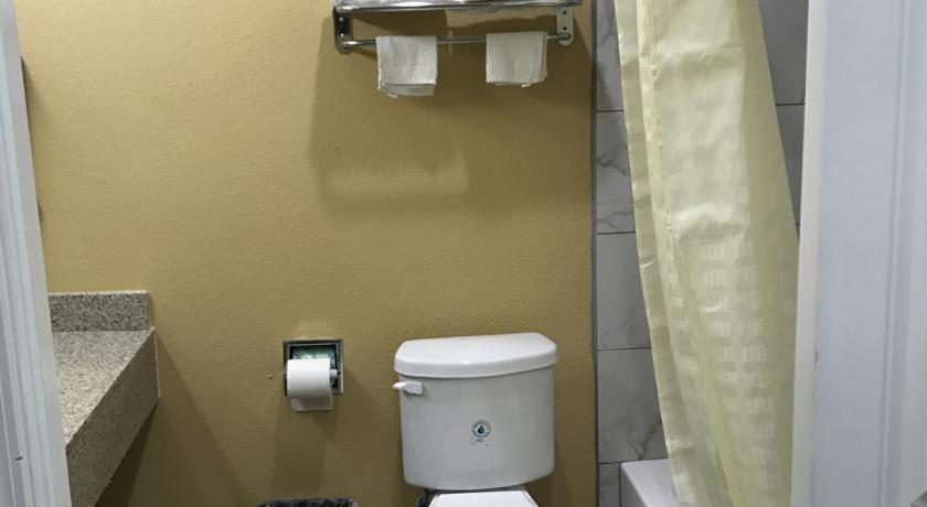 Deluxe King Room Non-Smoking