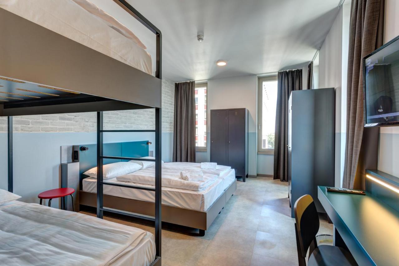 Bed 4-Bed Mixed Dormitory Room