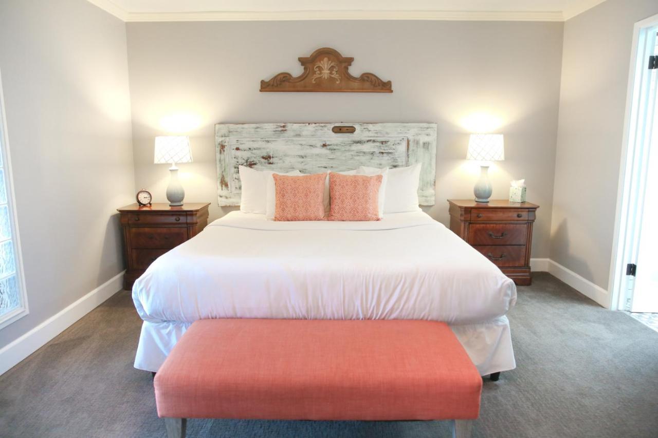 Luxury King Suite
