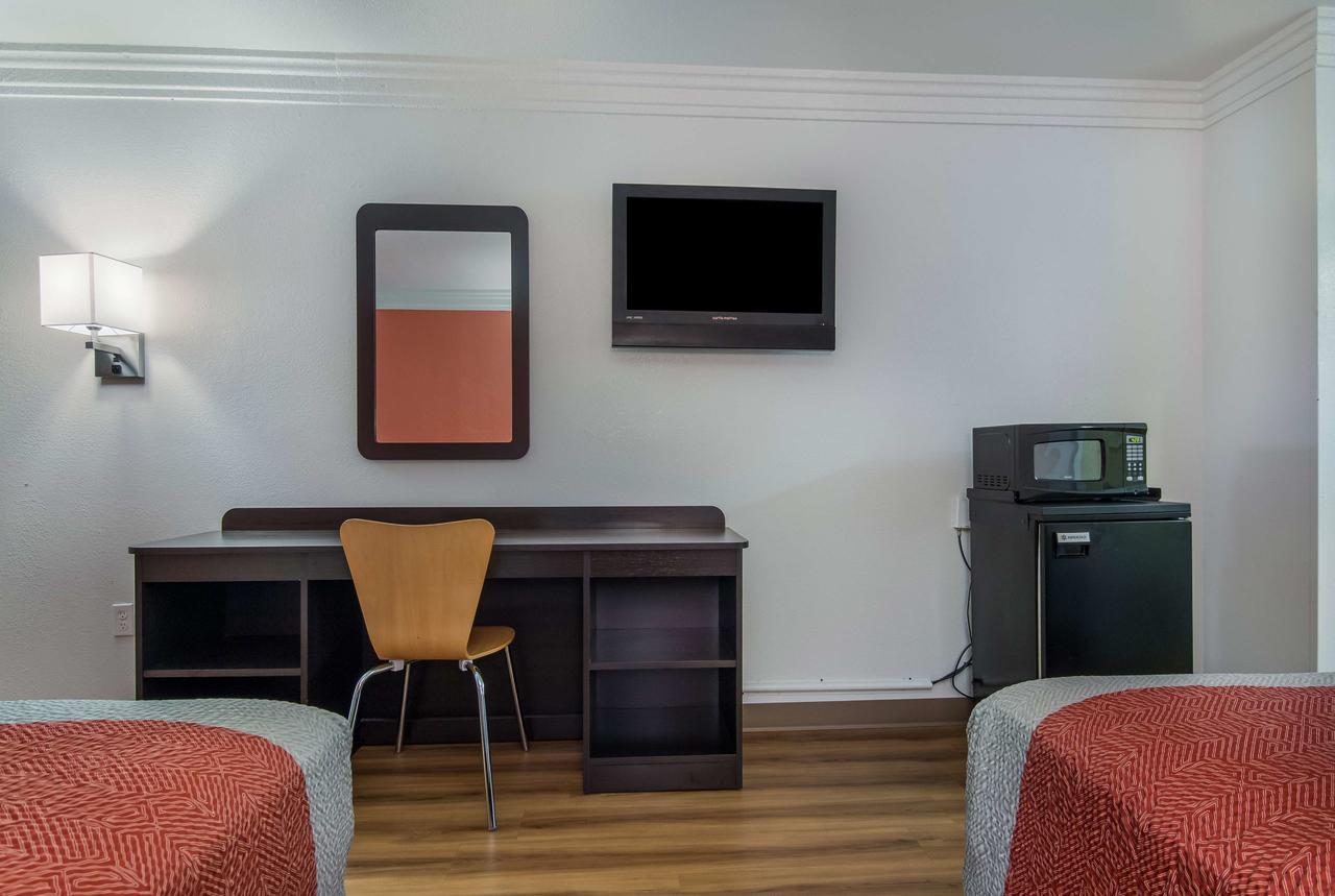Deluxe Quadruple Room - Non-Smoking