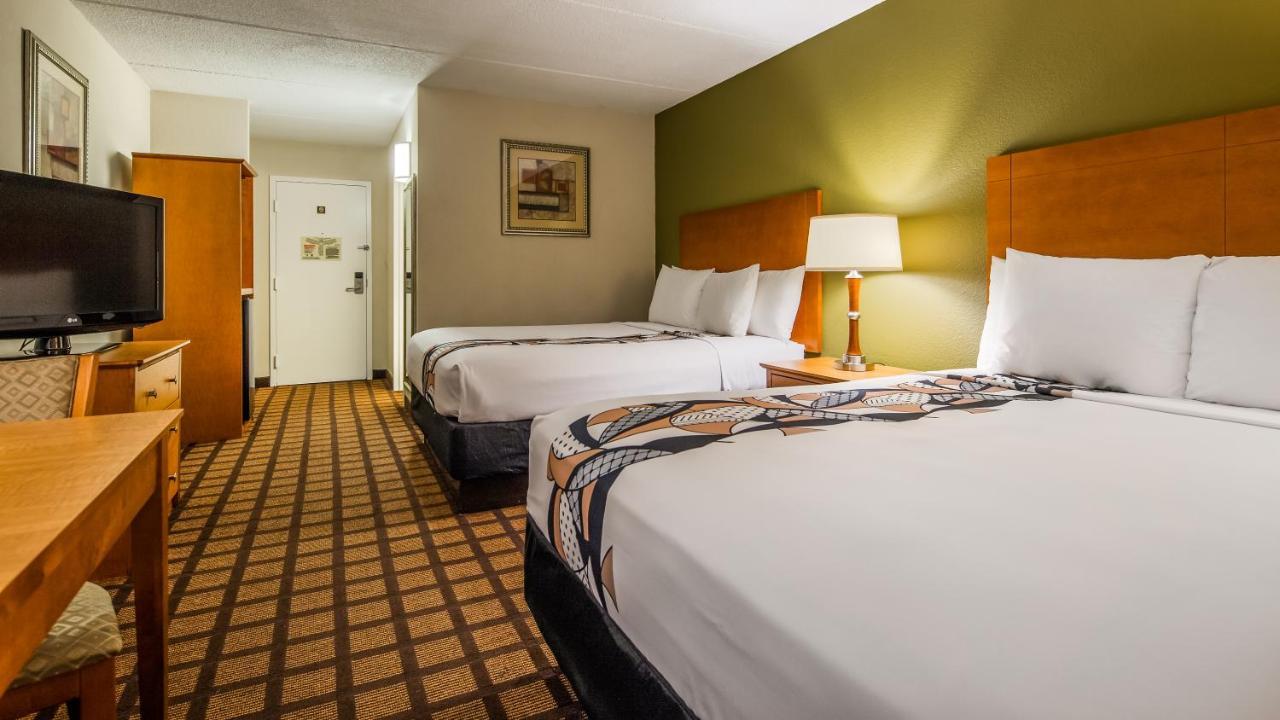 Queen Room with Two Queen Beds