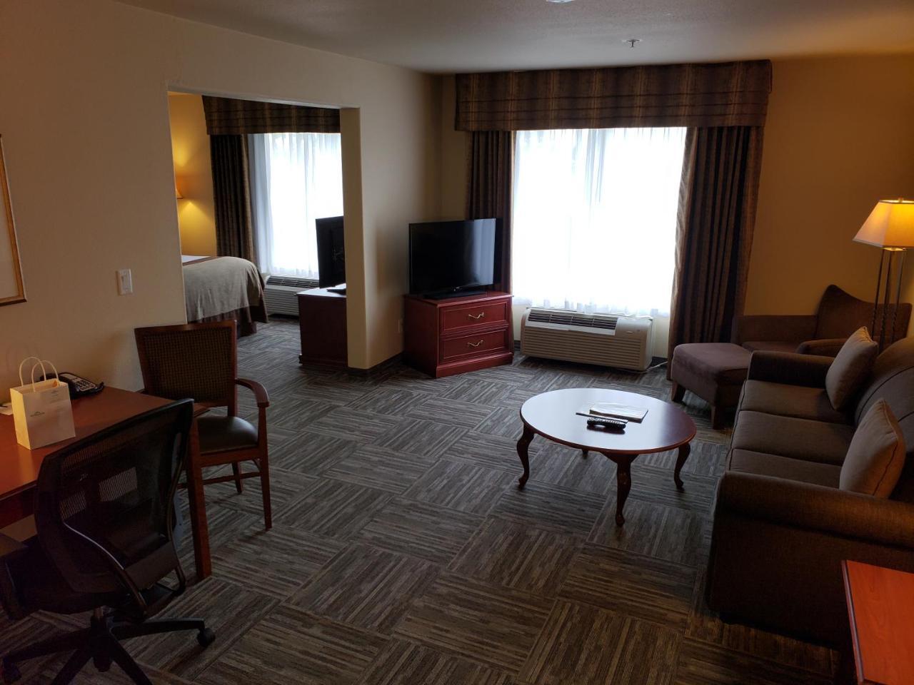 King Junior Suite Non-Smoking