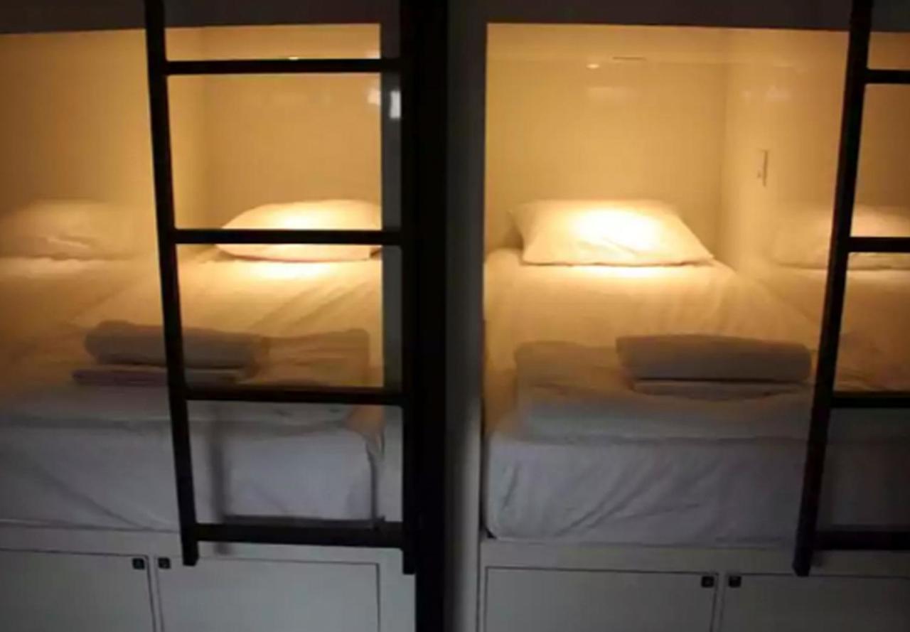 Bed 6-Bed Female Dormitory Room,724037143:JPEG