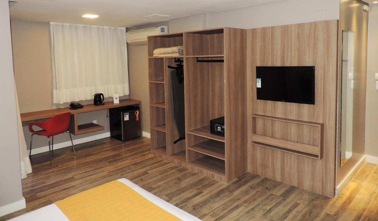 Quarto Superior com Cama Queen-size