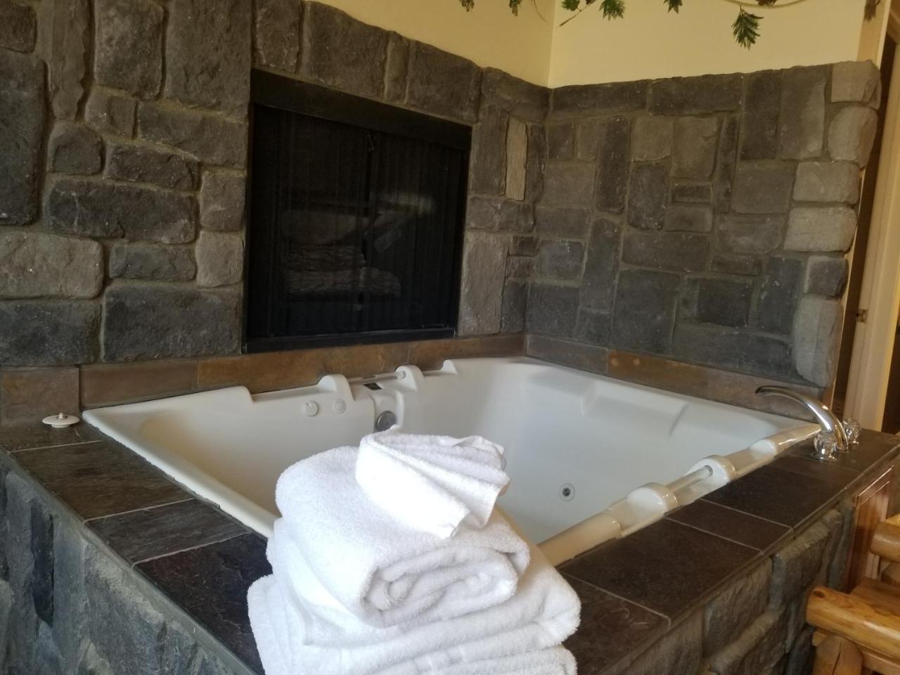 Studio Spa Bath