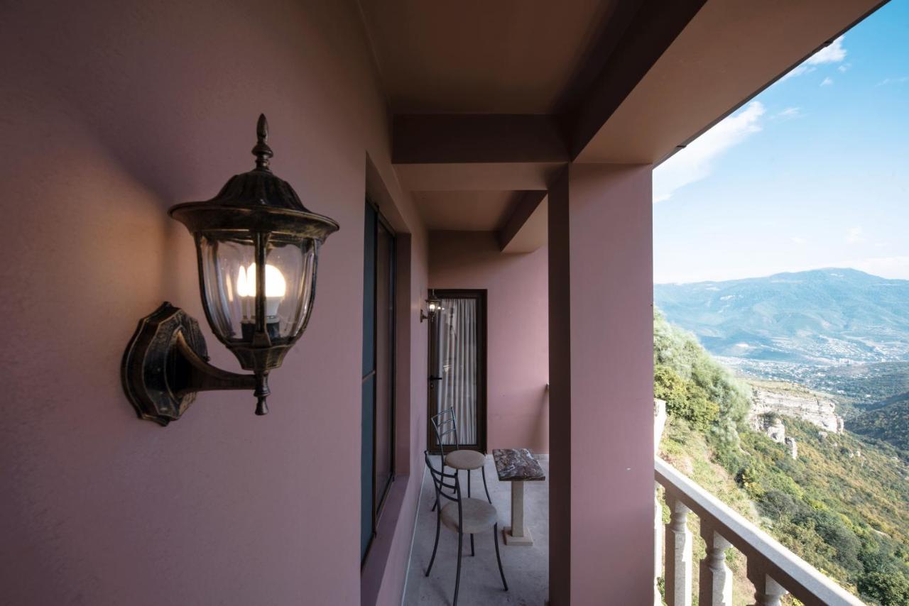 Family Room Mountain View