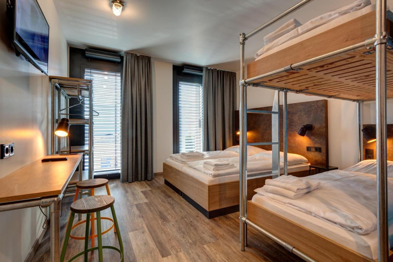 Quad Room