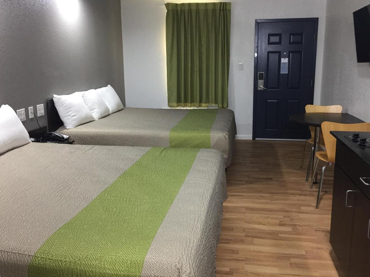 Deluxe Quadruple Room - Smoking