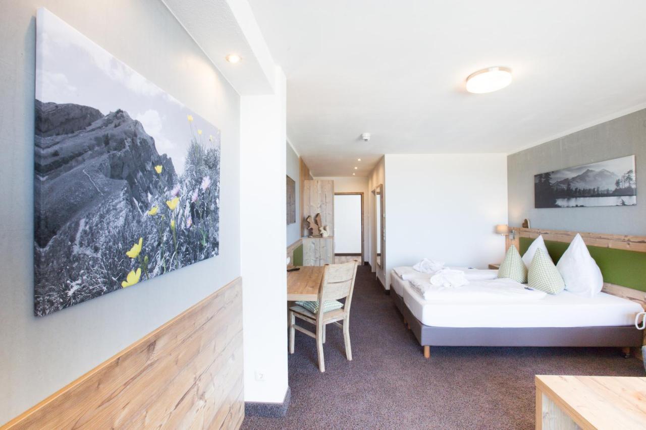 Premium Doppelzimmer mit Balkon/Terrasse und Bergblick