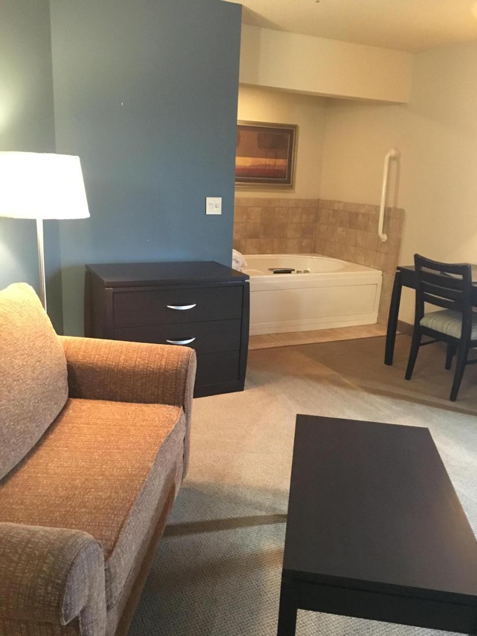 Premier King Studio Suite Jetted Tub Non-Smoking
