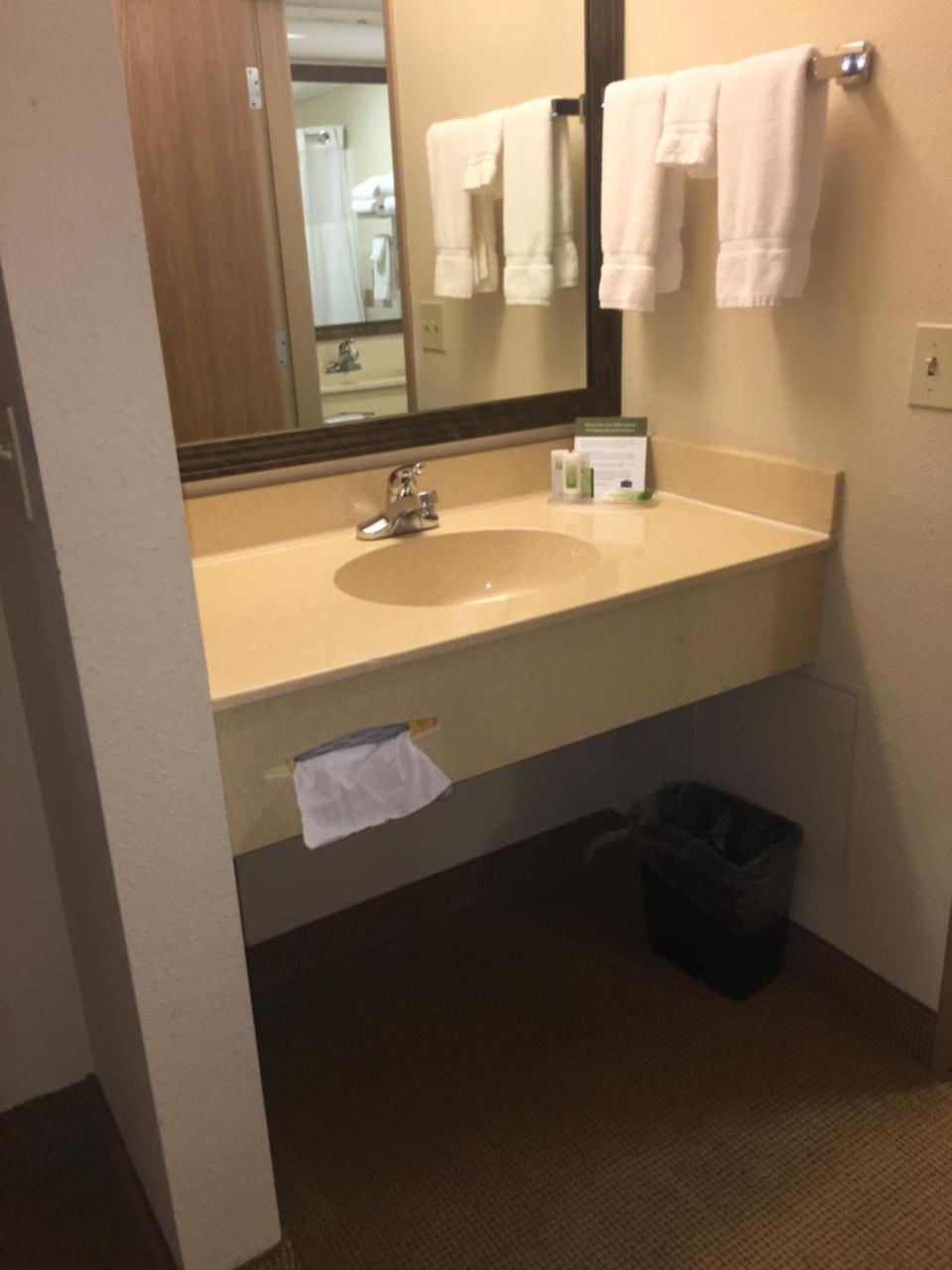 Deluxe King Studio Suite Jetted Tub Non-Smoking