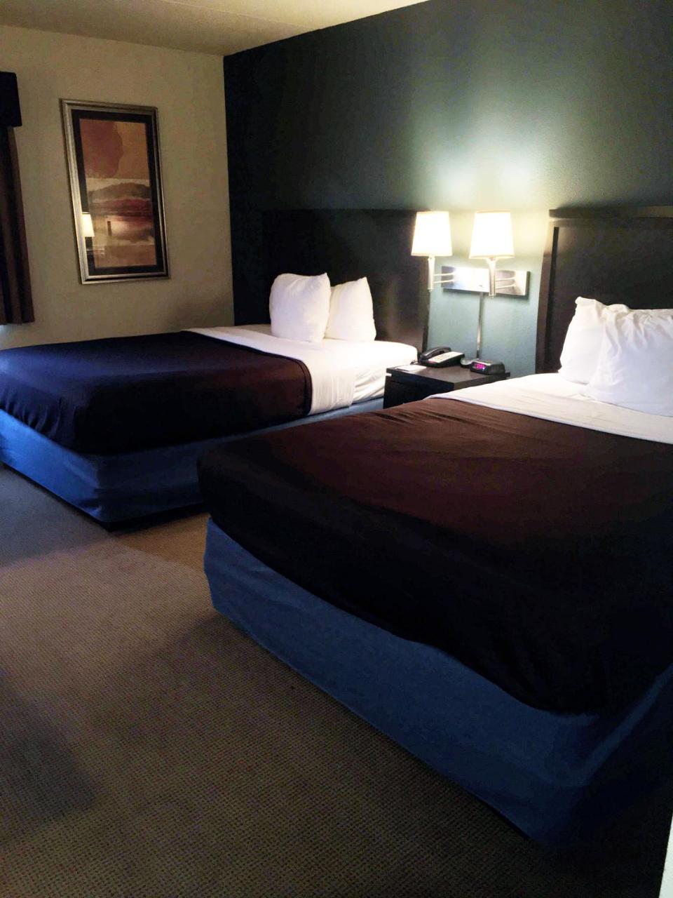 Queen Room Two Queen Beds Non-Smoking