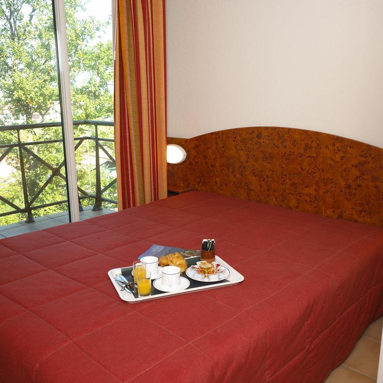 One-Bedroom Apartment,560532021:JPEG