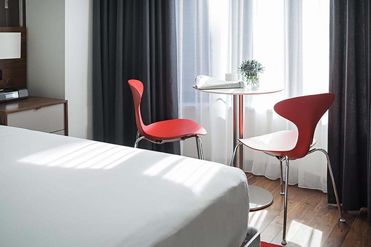Revolution Loft Two Double Beds Bathroom Room