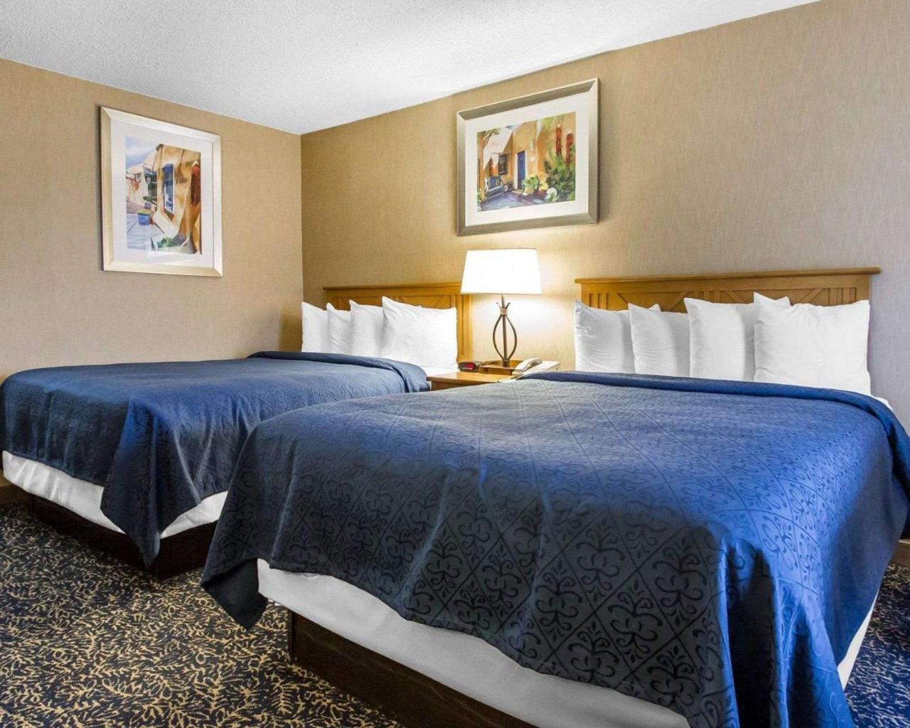 Queen Room with Two Queen Beds - Non-Smoking