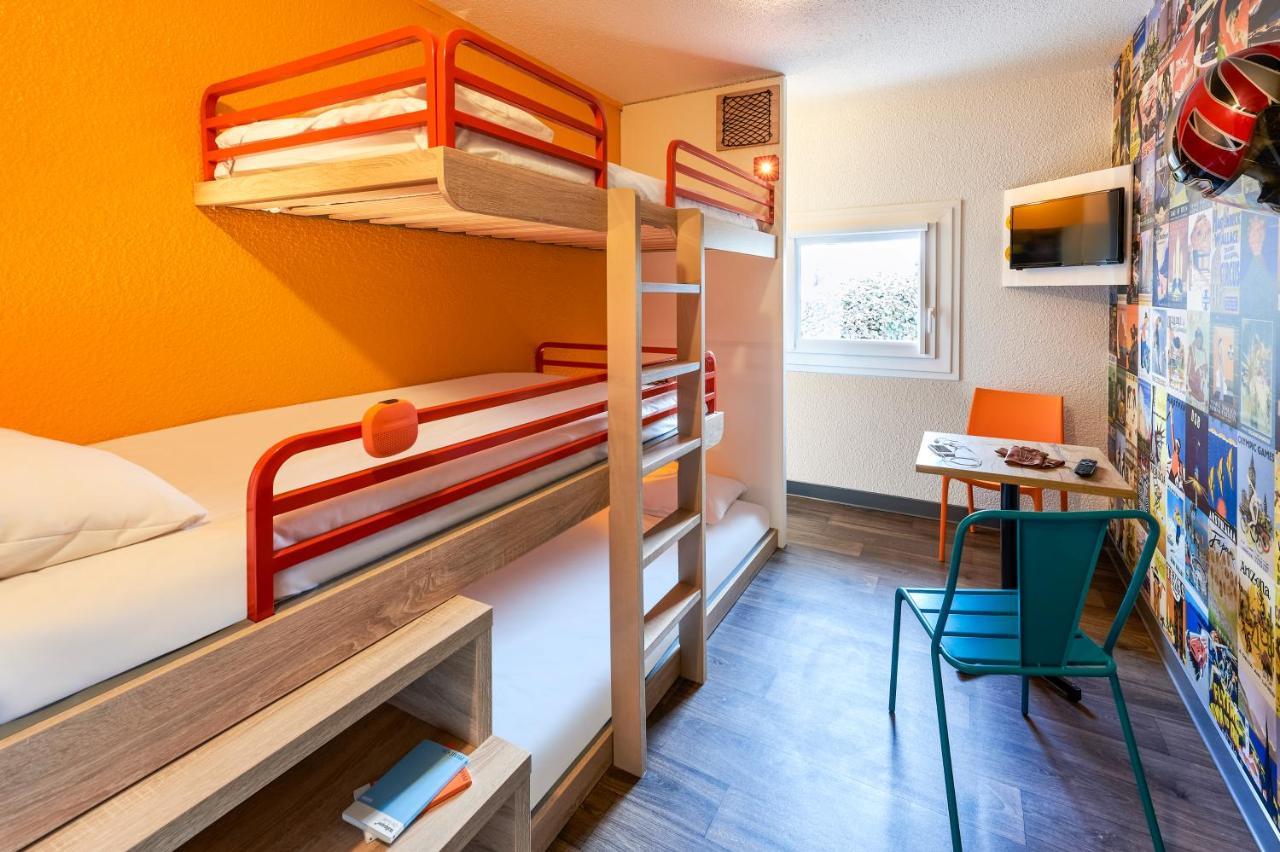 Break Room with Double Bed and Extra Bed
