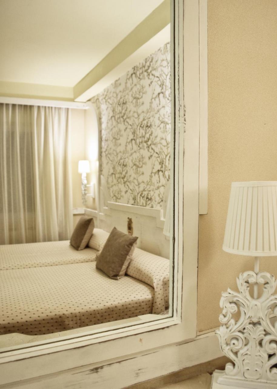 Twin Room Extra Bed
