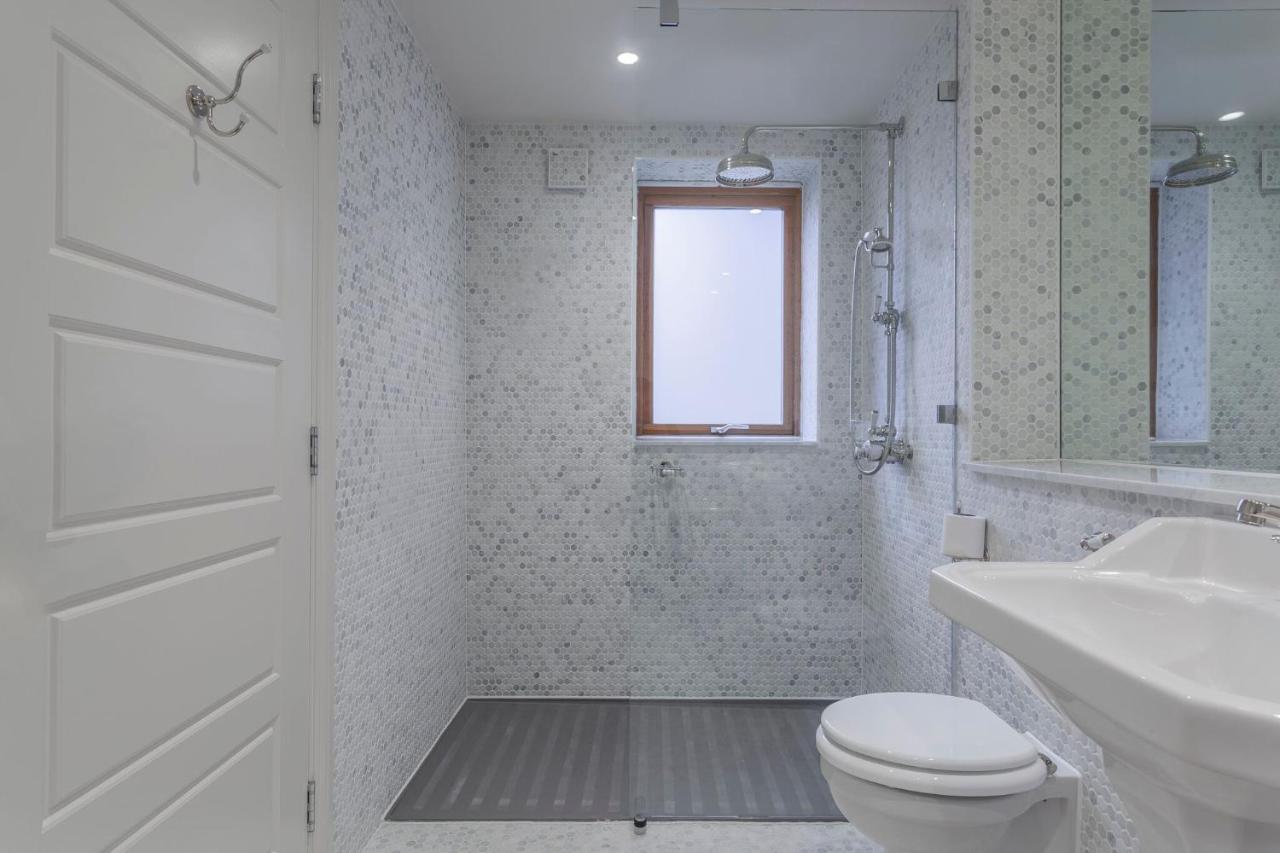 The House Junior Suite