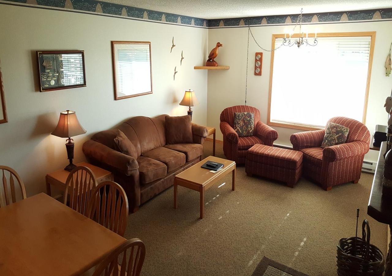 One-Bedroom Apartment Non Pet Friendly