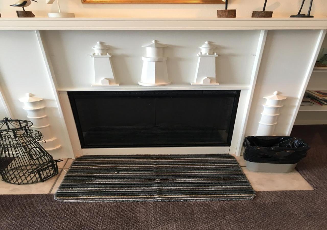 One-Bedroom Apartment Non Pet Friendly