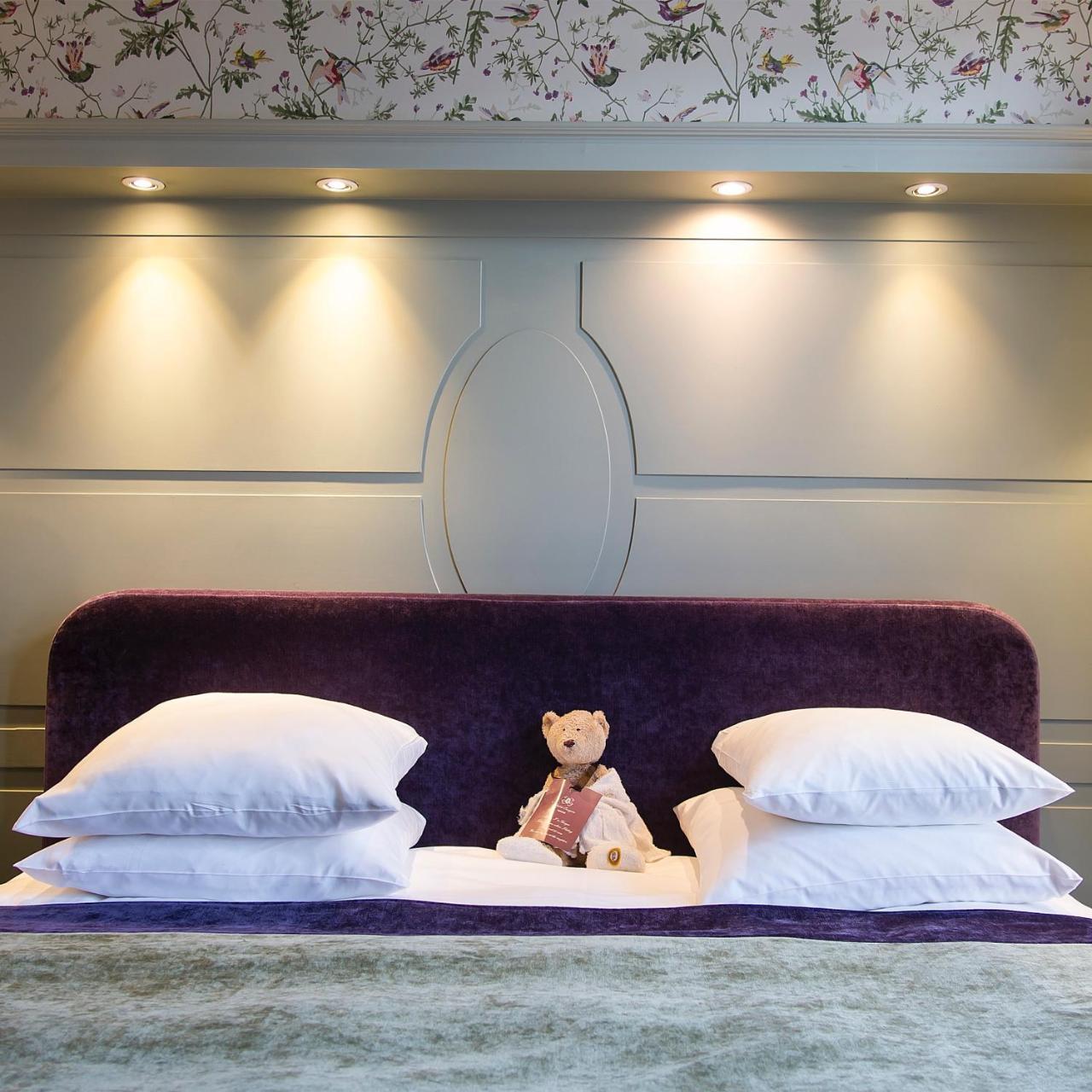 Canal View Room