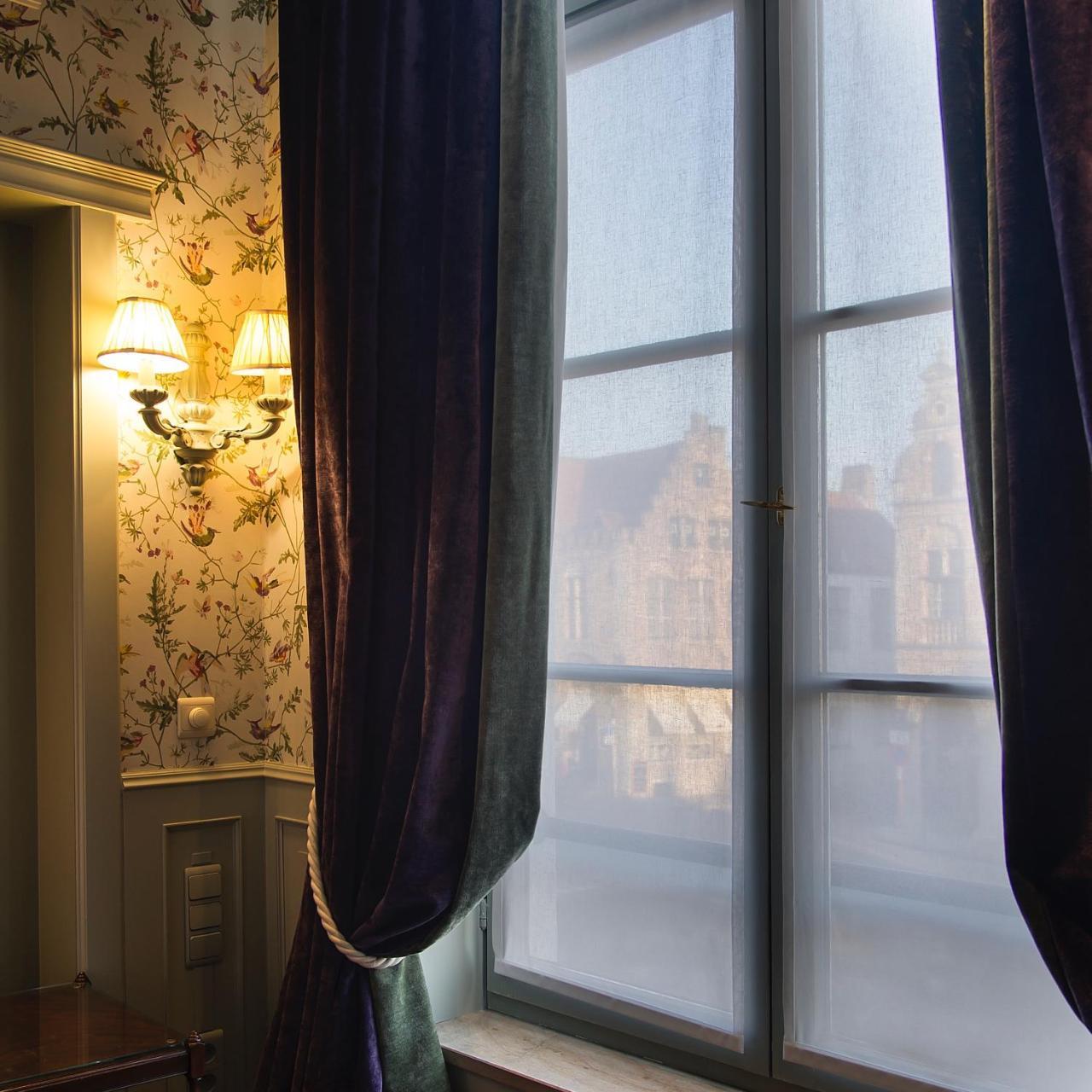 Canal View Room