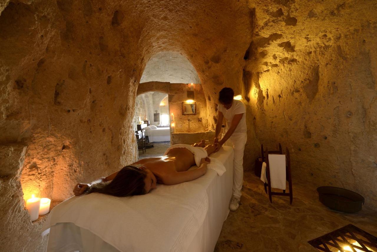 Superior Room Cave