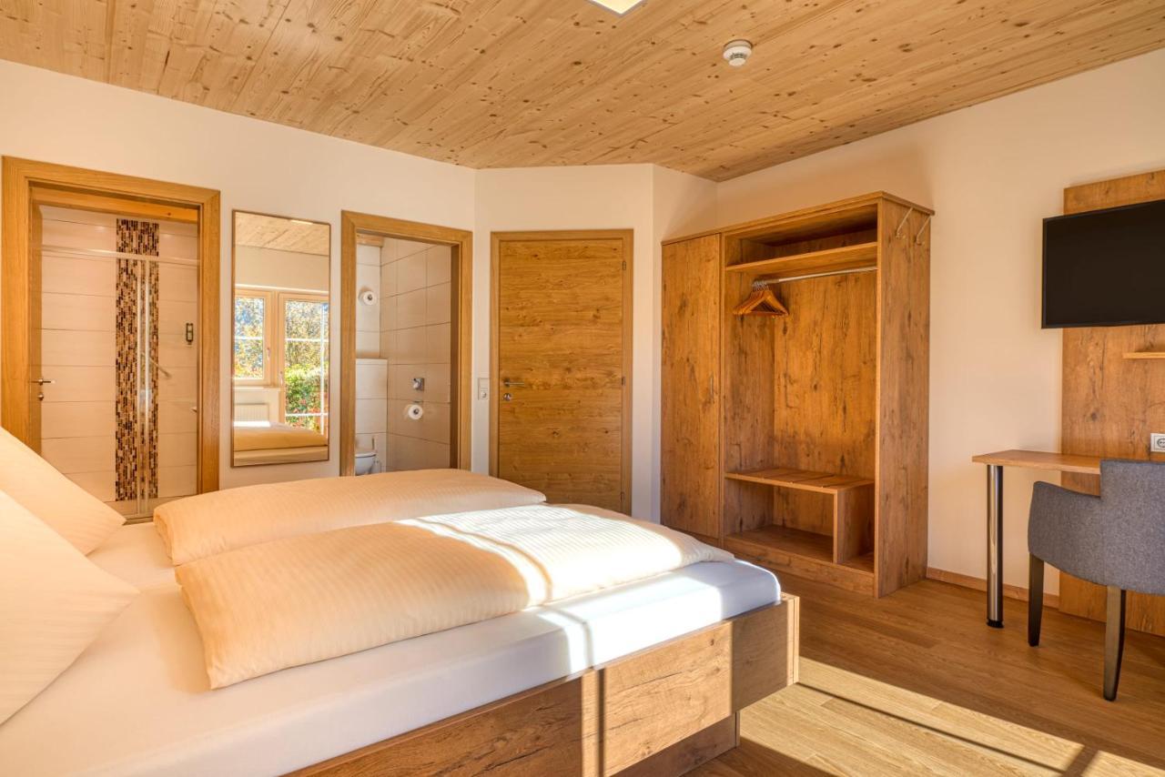 Deluxe Doppel-/Zweibettzimmer