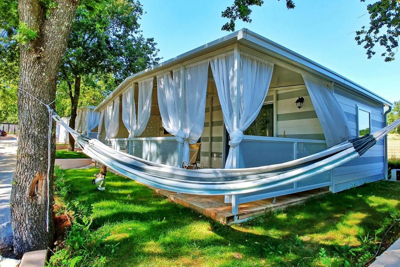 Premium Pet Friendly Two-Bedroom Mobile Home,1084354951:JPEG