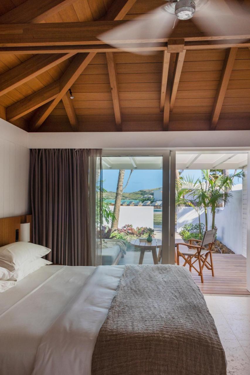 Bungalow with Pool View