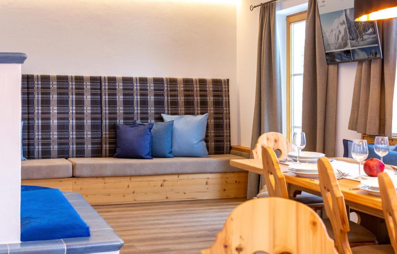Eight-Bedroom Chalet Sauna,754211359:JPEG