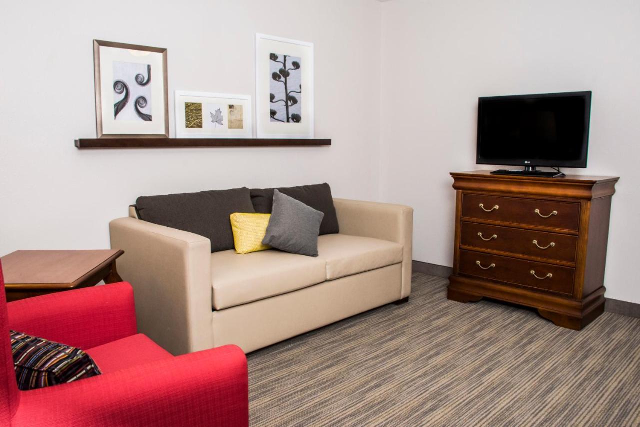 King Studio Suite Disability Access or Non-Smoking
