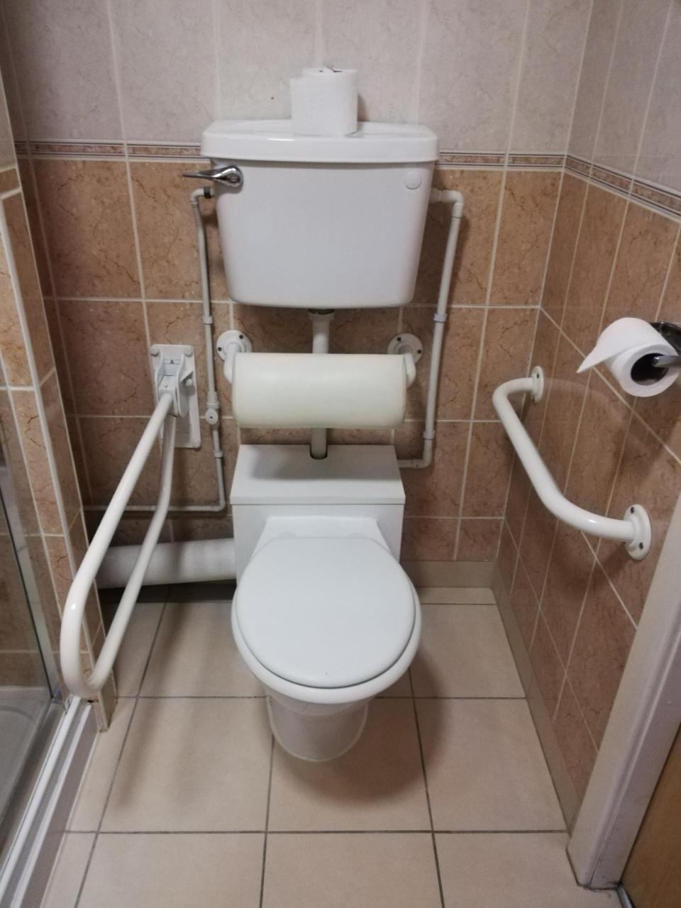 Twin Room Shower