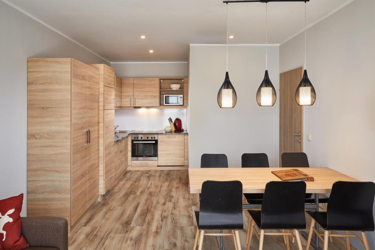 Comfort Two-Bedroom Apartment Balcony