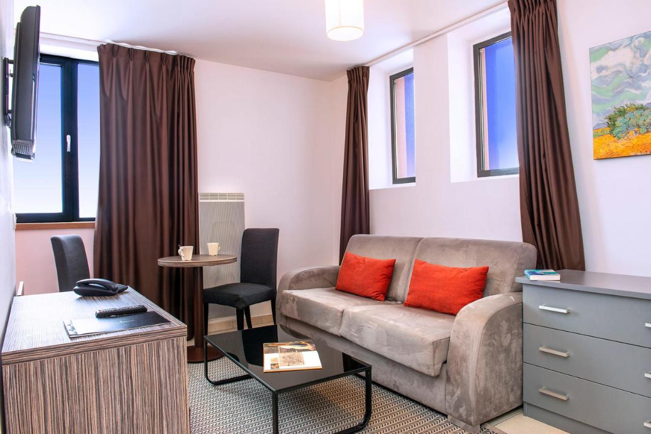 Standard Room Sitting Area,1543557670:JPEG