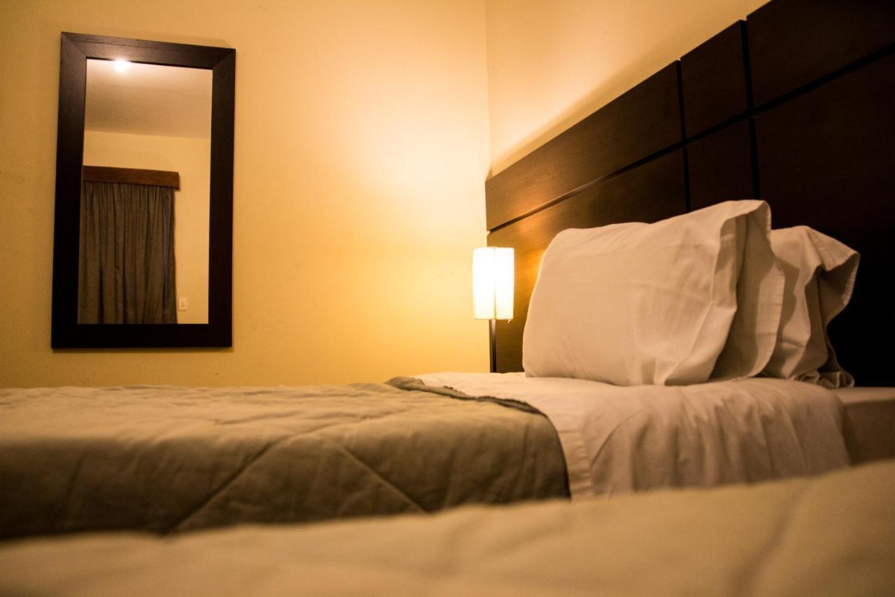 Quarto com 2 Camas de Solteiro