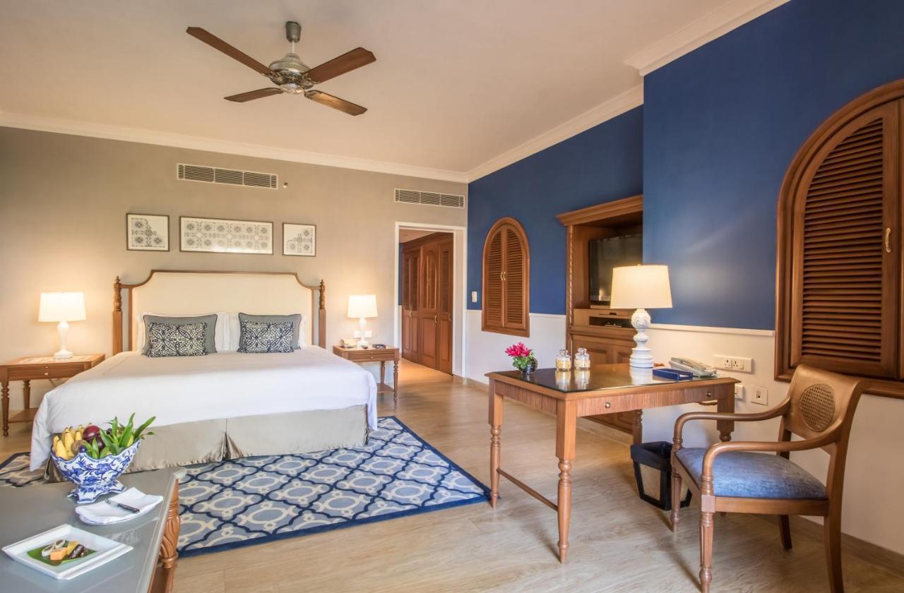 Villa-Zimmer mit Gartenblick und Kingsize-Bett